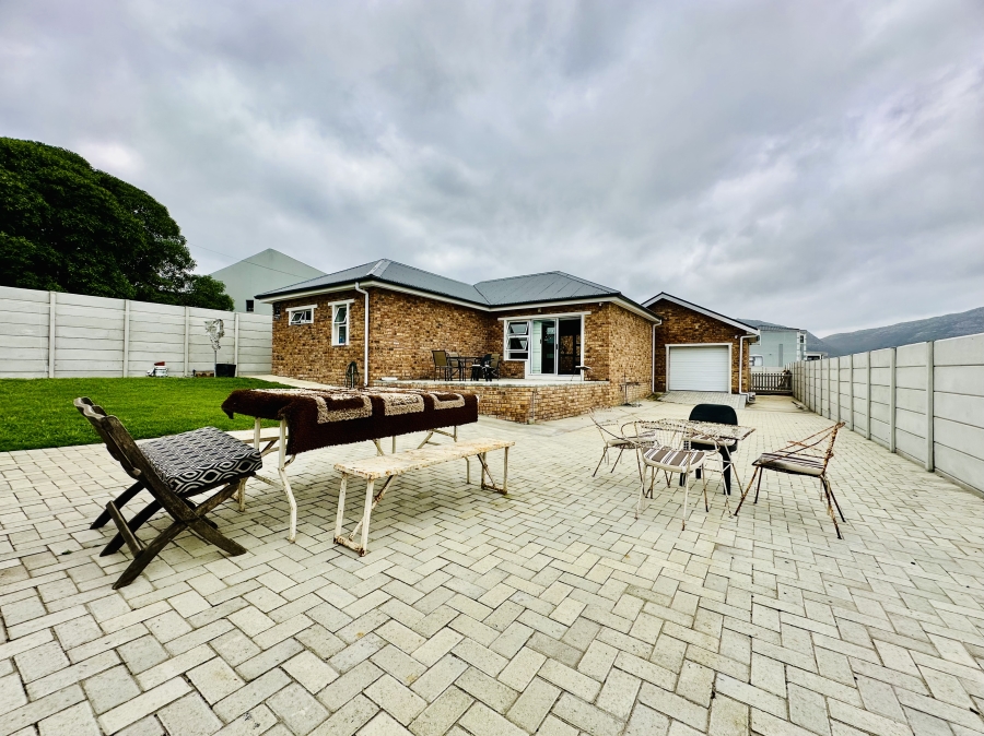 3 Bedroom Property for Sale in De Kelders Western Cape